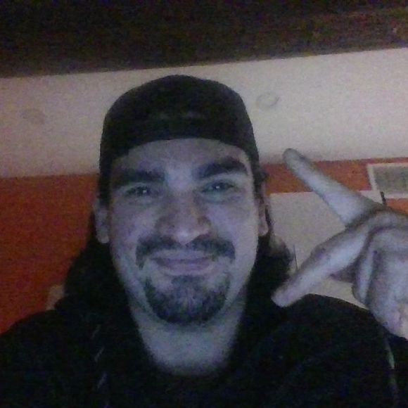 Meet your Posher, Tyler - Picture 1 of 1